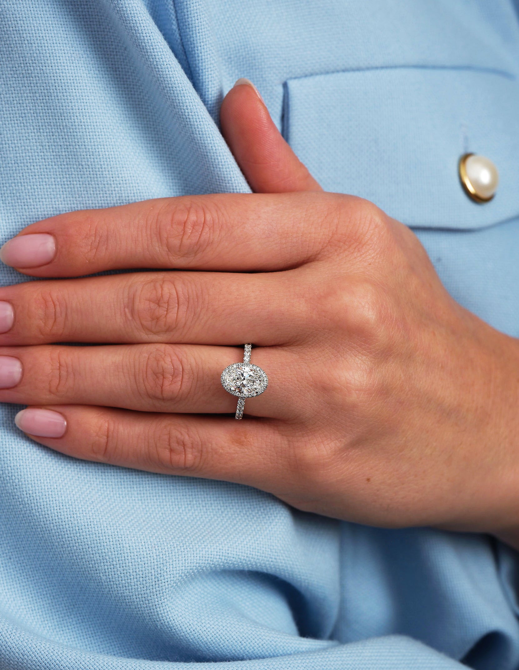 2ct Oval Seamless 2D Halo Lab Grown Diamond Engagement Rings in London.