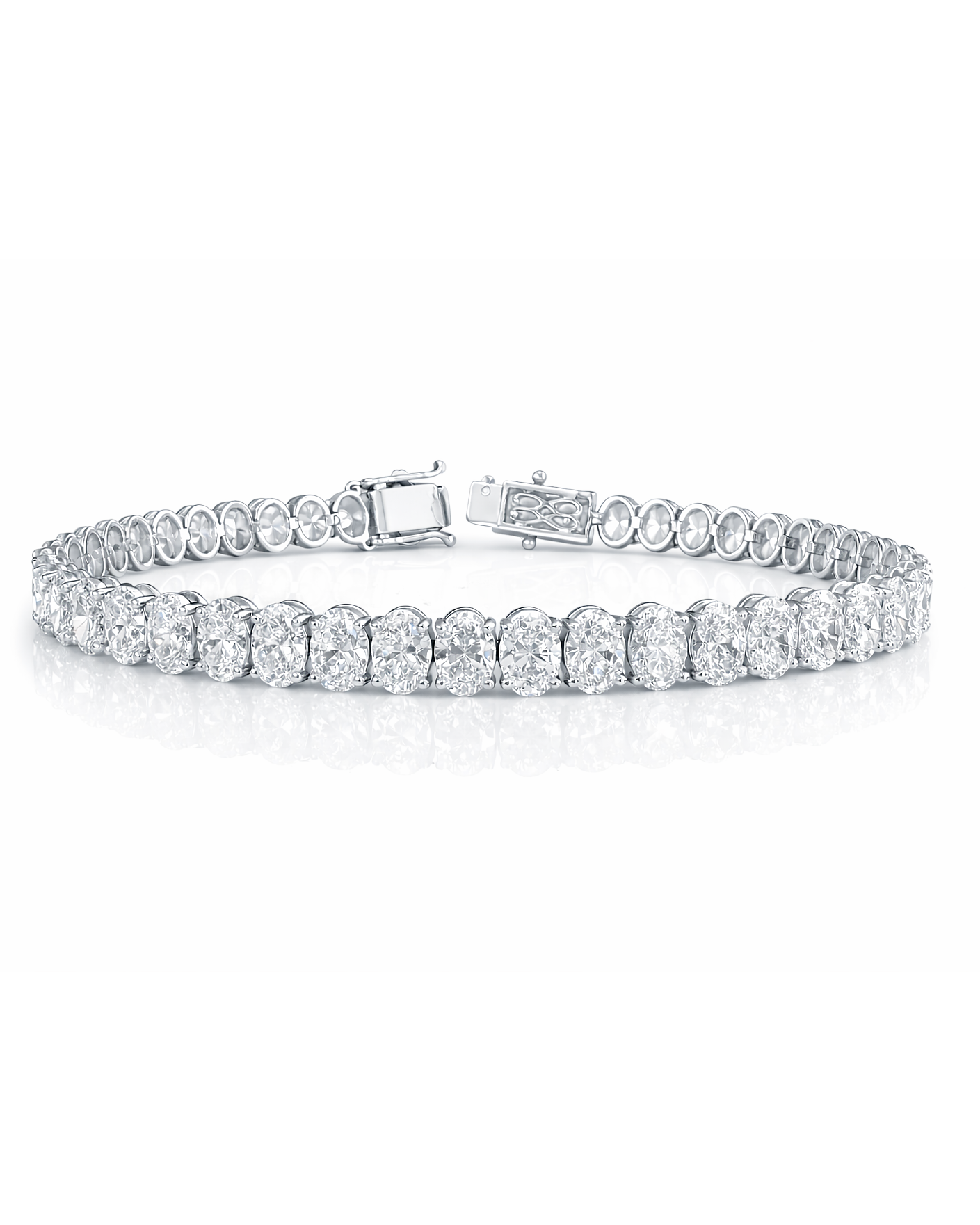 15ct Oval cut diamond 9kt 18kt gold tennis bracelet on hand arm Layla diamonds 