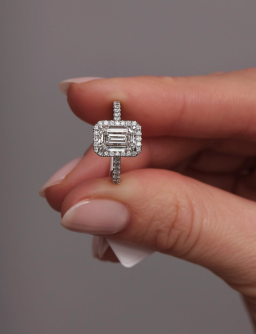 2ct Emerald Seamless Halo