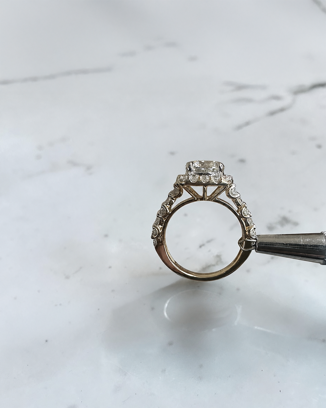 2ct round halo lab grown diamond engagement ring with diamond halo, fancy diamond shoulders and 3ct total diamond weight in 9ct yellow or white gold.