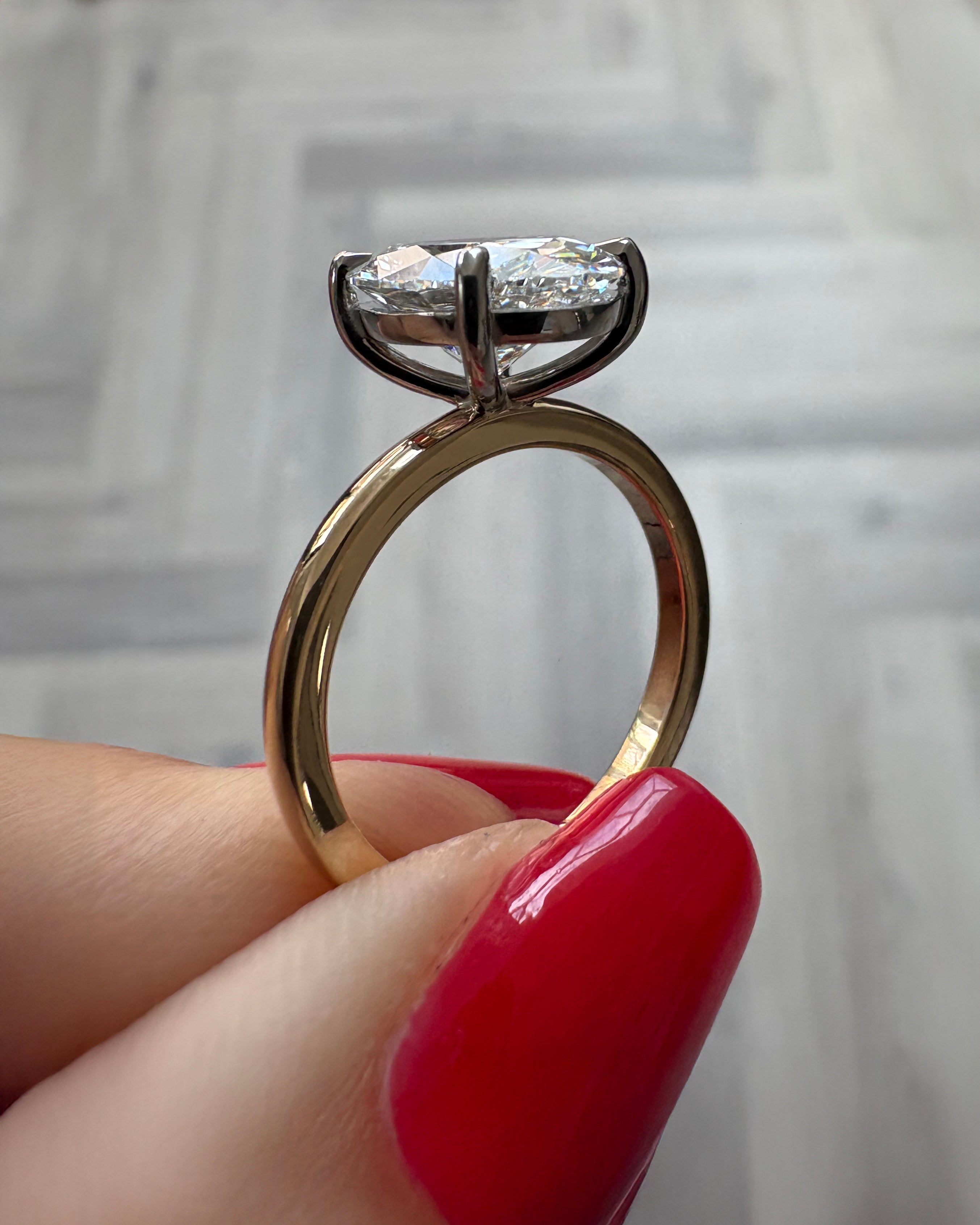 lab grown 3.50ct oval diamond solltaire two tone floating engagement ring