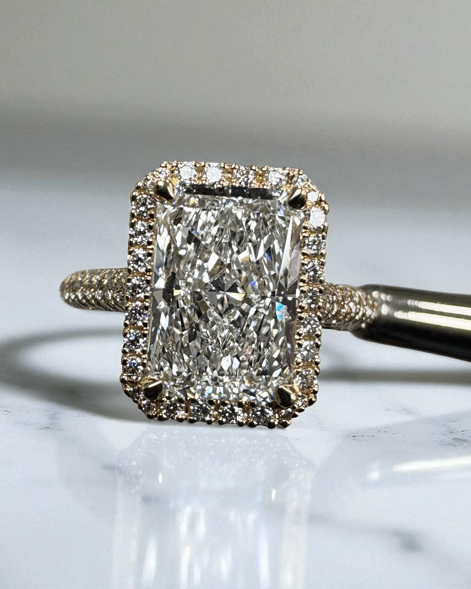 3ct radiant cut seamless halo 3d diamond band engagement ring yellow gold lab grown diamond 