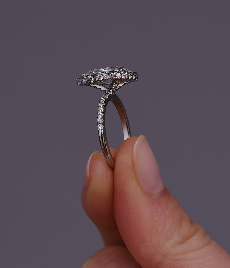 2.70ct Pear 2D Seamless Halo Lab Grown Diamond Engagement Rings.