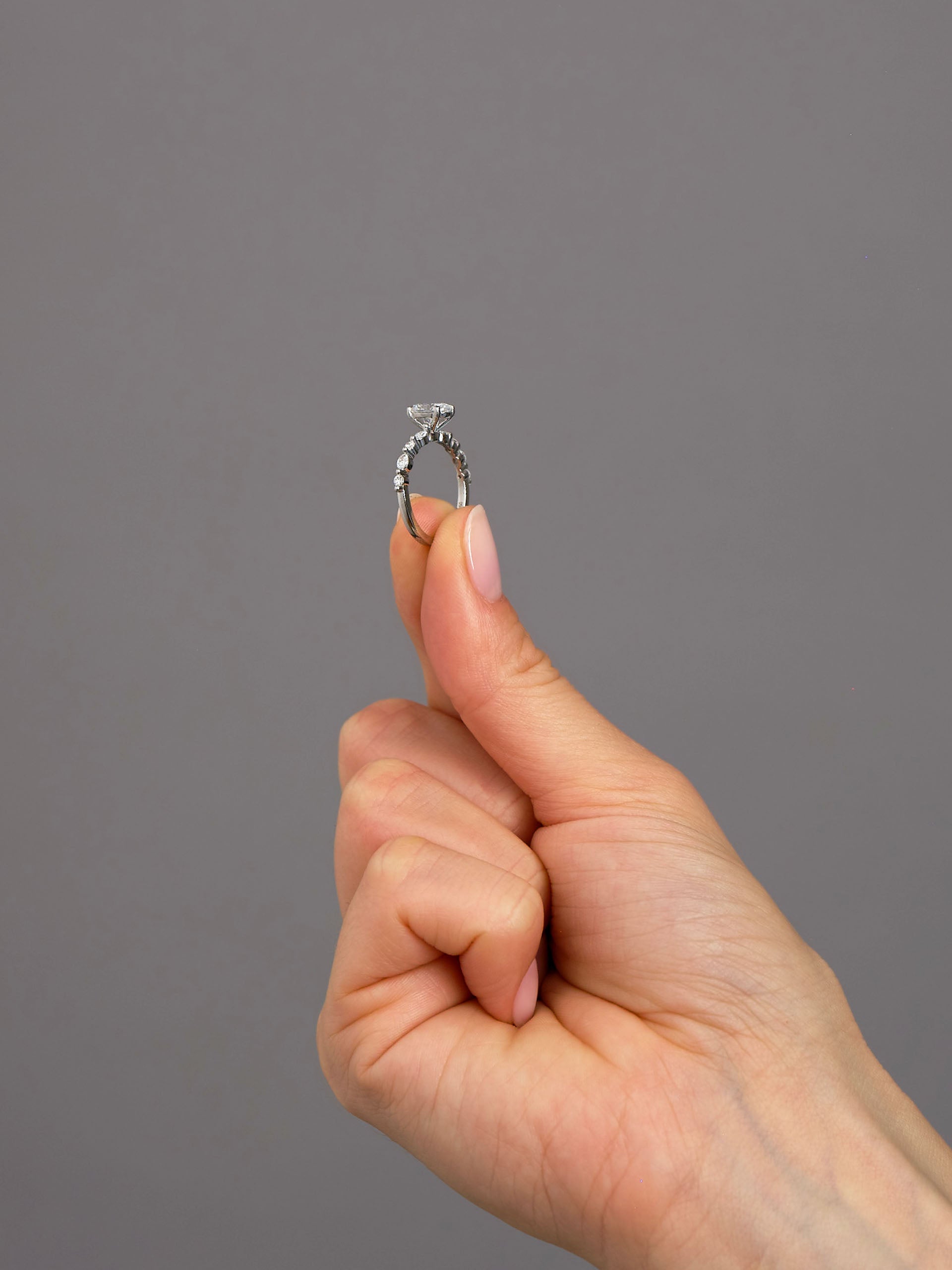 lab grown diamond engagement rings