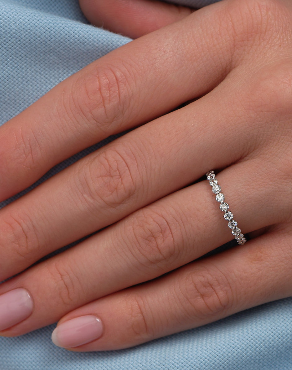 Side profile of the bubble design ring, showcasing unique craftsmanship in diamond rings for women.