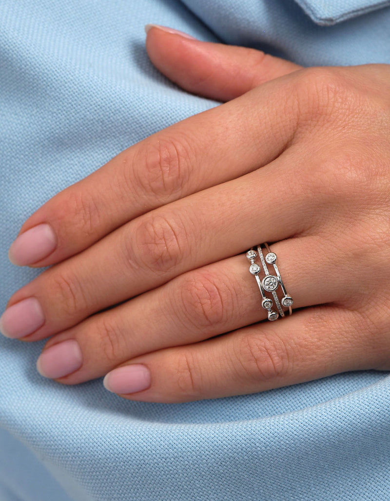 Side profile of the 0.33ct mini bubble ring, part of our diamond rings for women range.