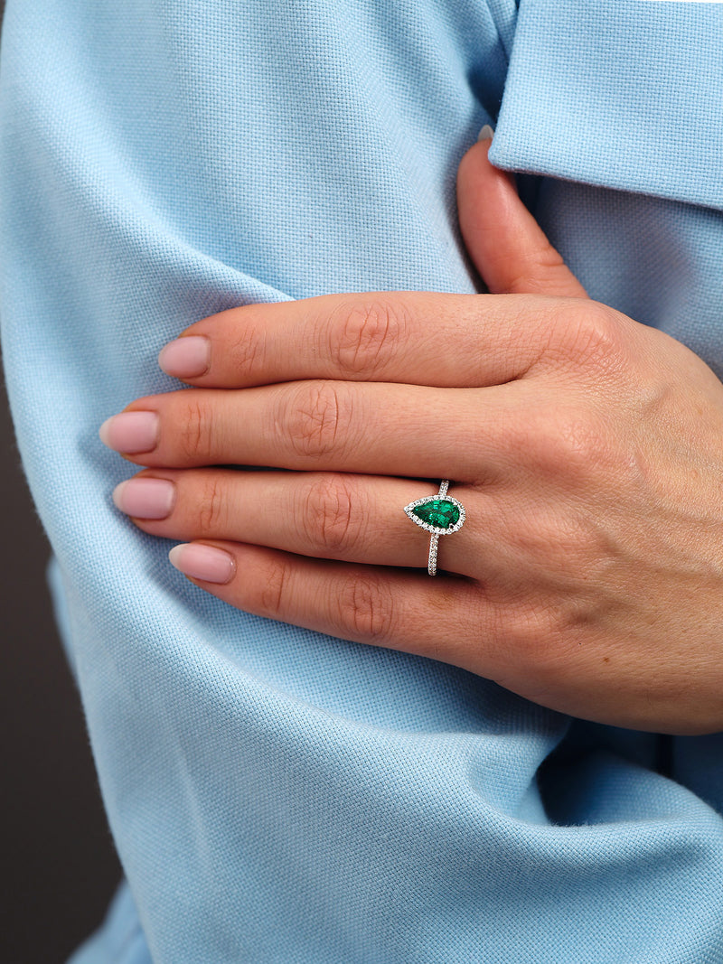 1.30ct Green Emerald Seamless Halo Lab Grown Diamond Engagement Rings.